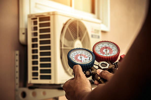 Professional Ac Installation technician working in Midway City, CA